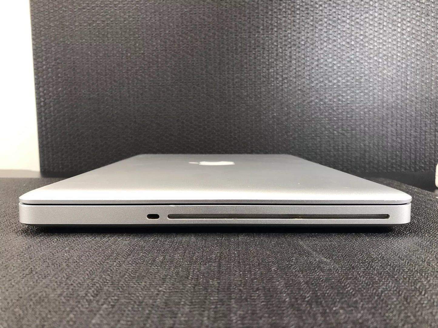 APPLE MACBOOK PRO INTEL i5 2.3GHz 8GB RAM 120GB SSD MACOS 14 SONOMA